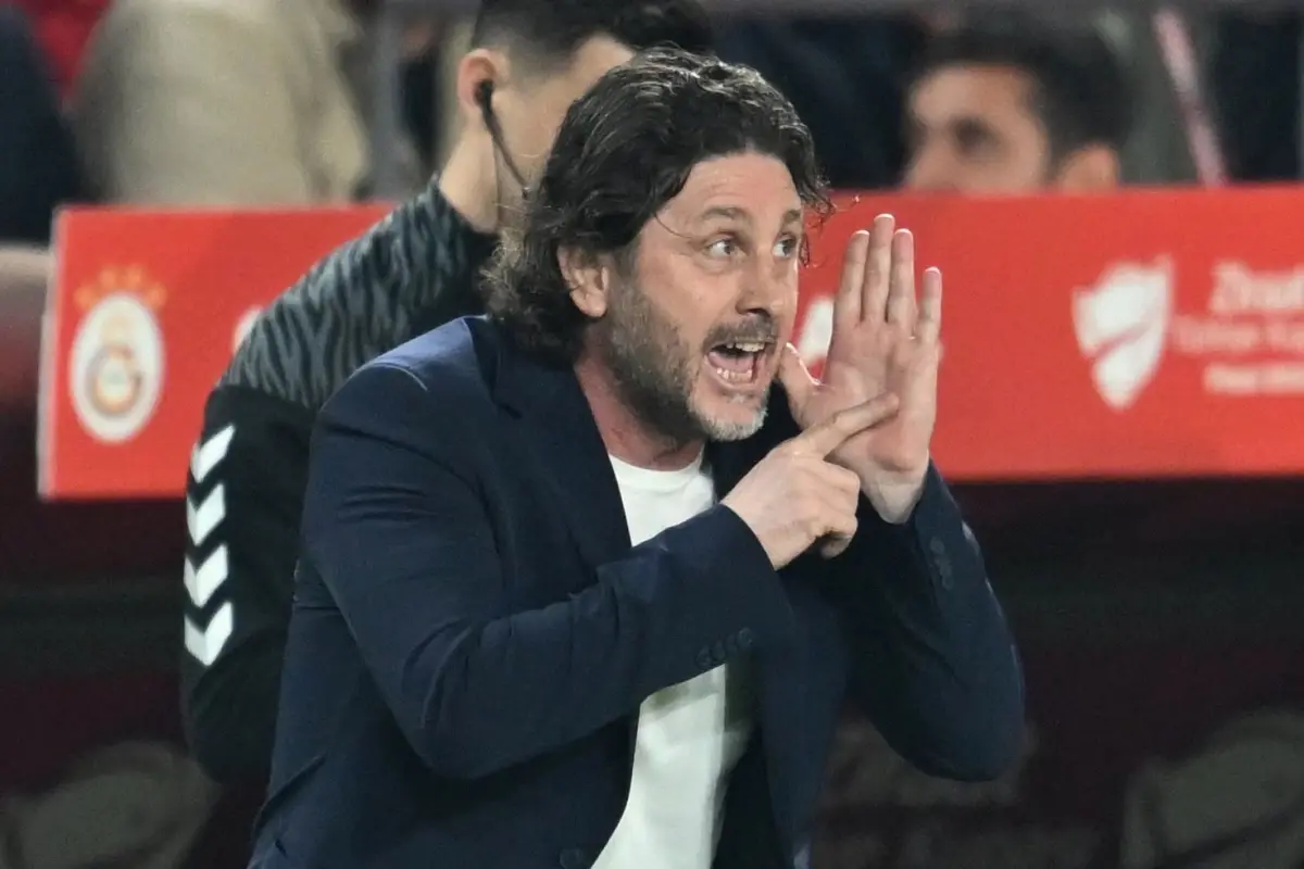 Trabzonspor\'da Fatih Tekke, Galatasaray\'ın 3 yıldızını istiyor