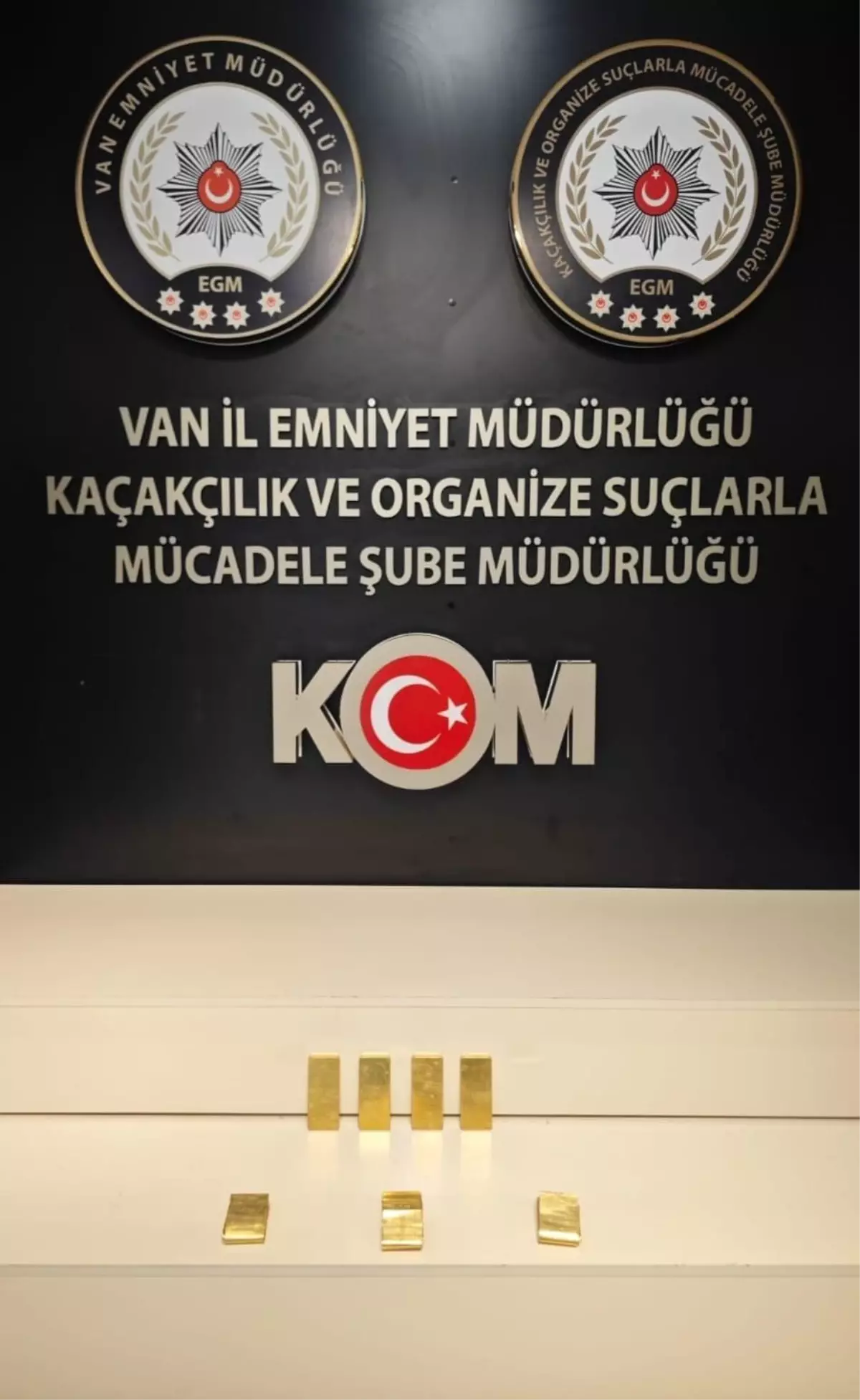 Van\'da 7 Kilo Kaçak Altın Ele Geçirildi