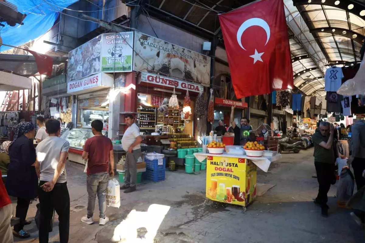 Hatay\'da Kurban Bayramı Alışverişi
