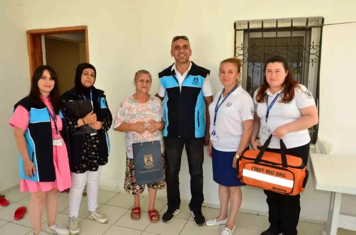 Bodrum Belediyesi\'nden Yaşlılara Bayram Ziyareti