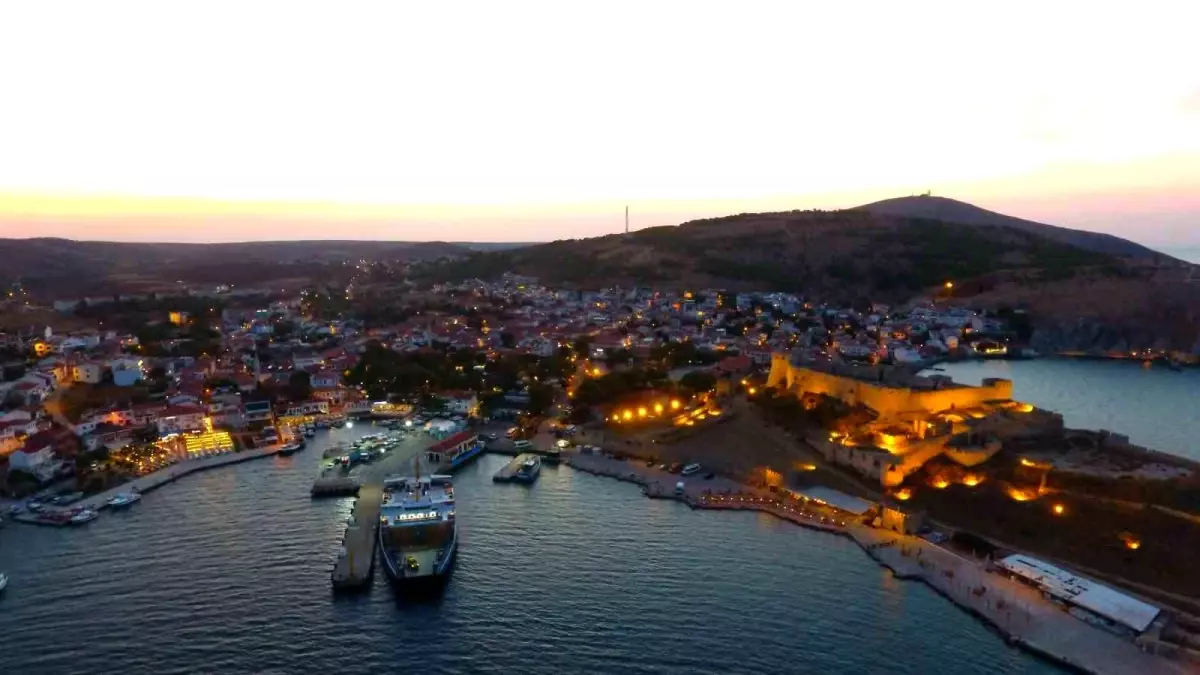 Bozcaada\'da Bayramda Araç Girişi Yasak