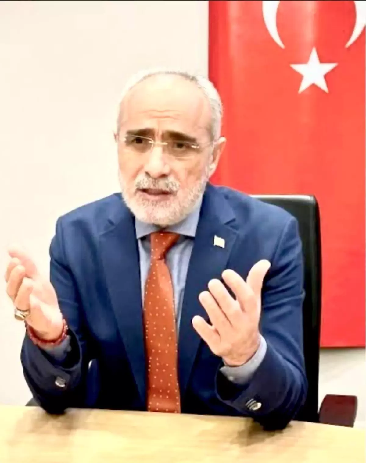 Cumhurbaşkanı Başdanışmanı Topçu: "Bayramlarımız birliğin yeniden kuvvet kazandığı müstesna günlerimizdir"