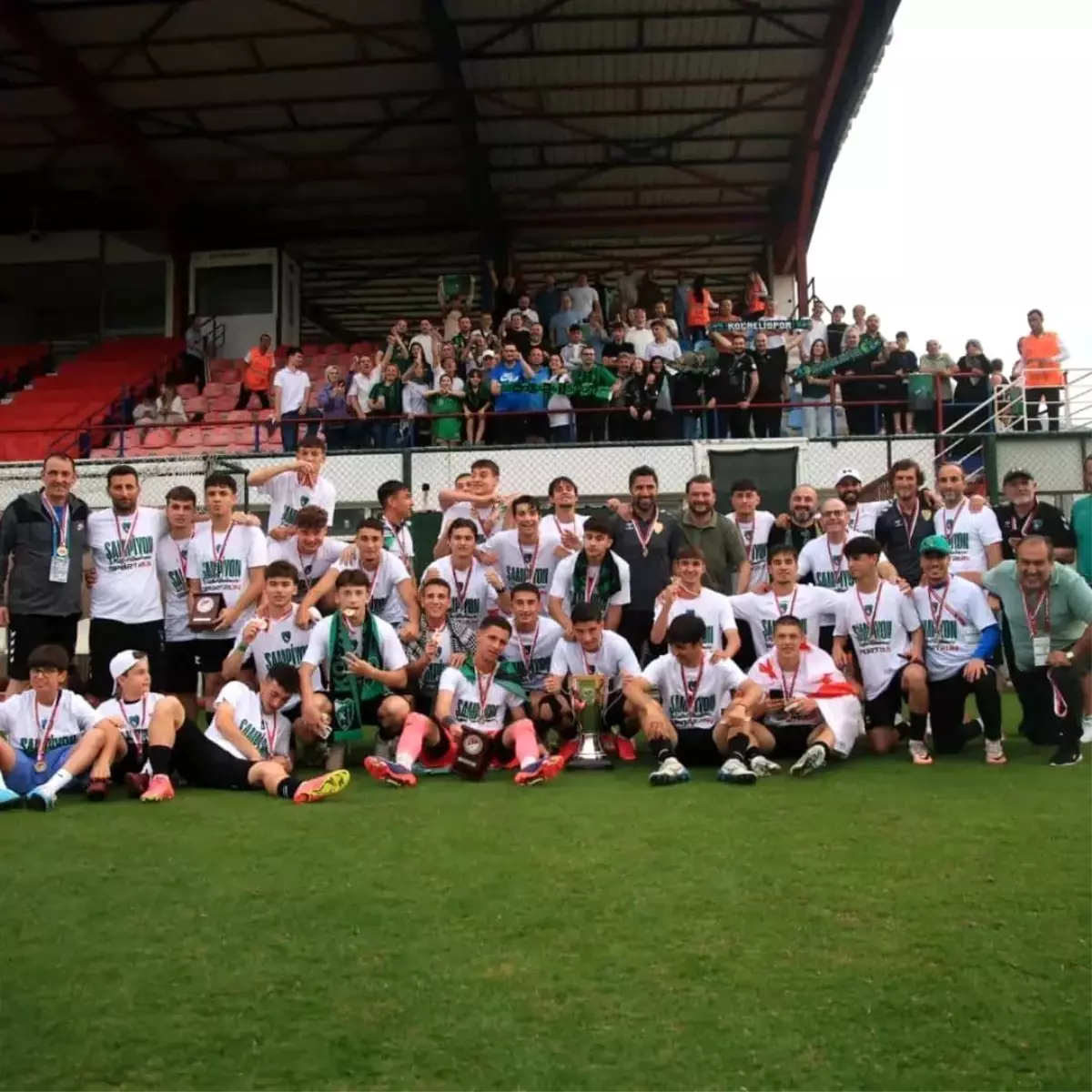 Kocaelispor U19 Şampiyonluk Primini Aldı