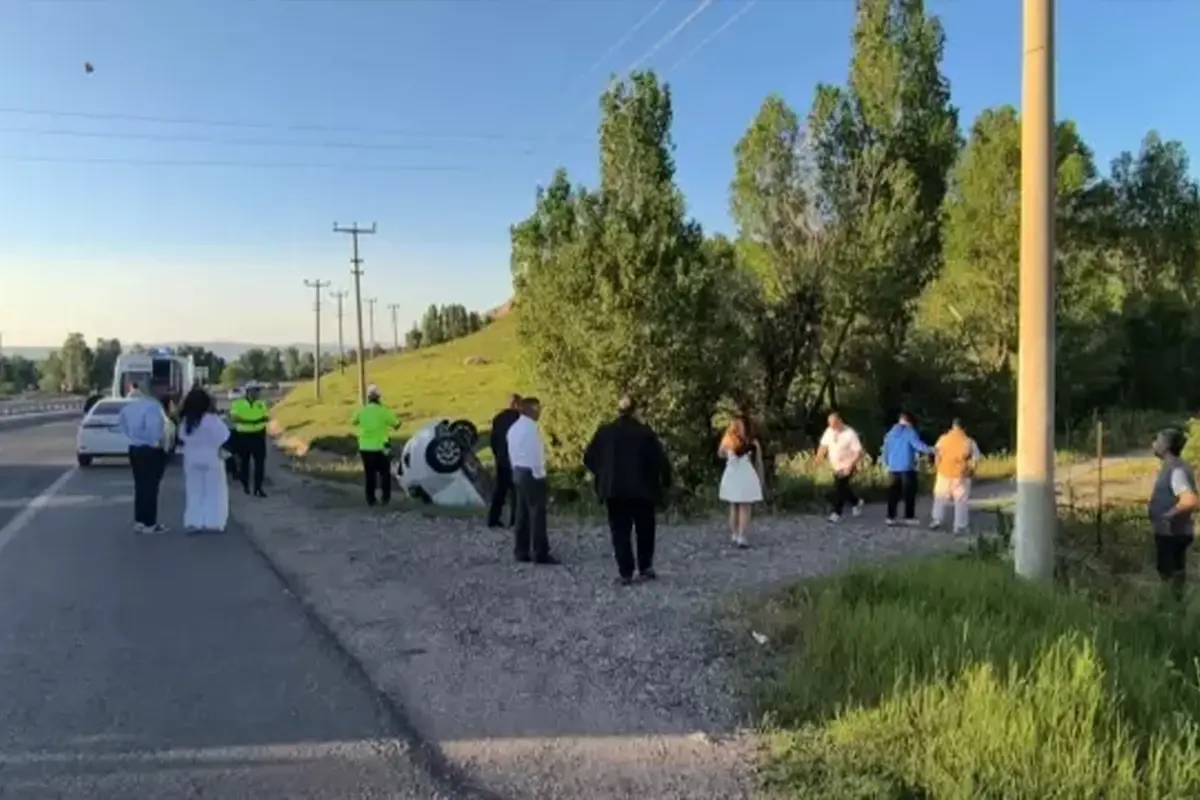 Kontrolden çıkan otomobil su kanalına düştü! 3 kişi yaralandı