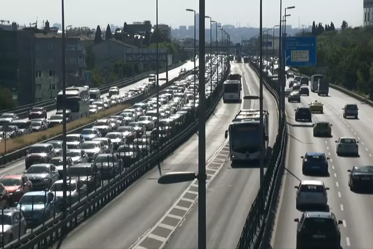 Kurban Bayramı arifesinde trafik durma noktasına geldi