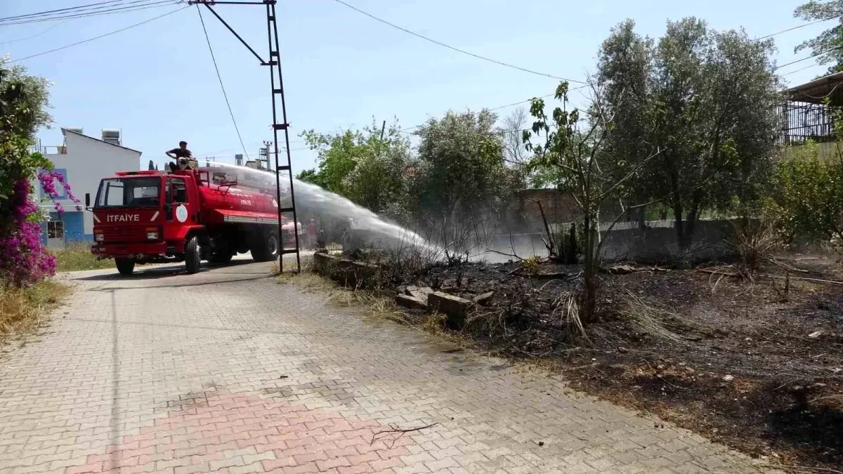 Antalya\'da Sigaradan Çıkan Yangın Olası Felaketi Önledi