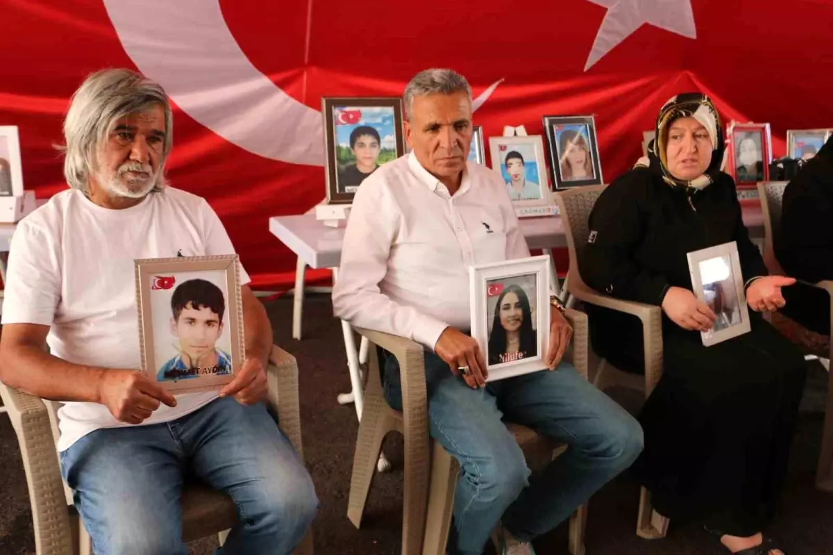 Diyarbakır\'da Evlat Nöbeti Bayramda Devam Ediyor