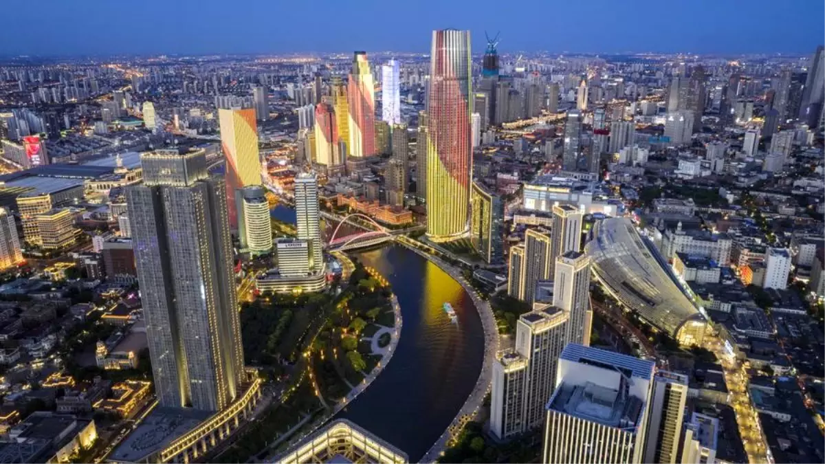 Tianjin\'de Nehir Aydınlatması Yenilendi