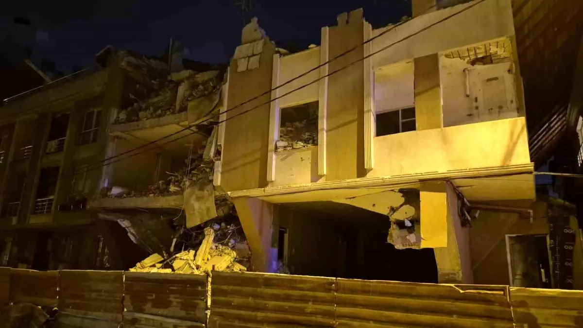 Avcılar\'da Yıkım Mülkünde Çökme