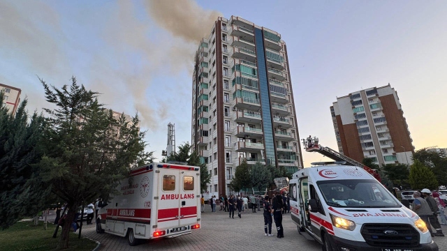 Diyarbakır'daki yangın faciası soruşturmasında gözaltına alınan 5 kişiden 2'si tutuklandı