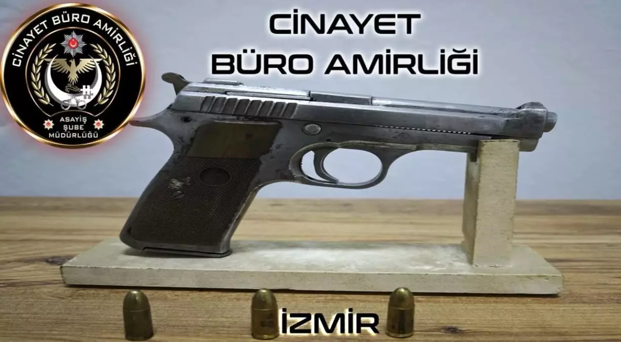 İzmir\'de Alacak Verecek Kavgasında Genç Öldürüldü