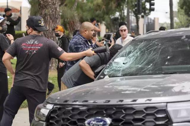 Los Angeles'ta ICE Karşıtı Gösterilere Müdahale için Ulusal Muhafızlar Görevlendirildi