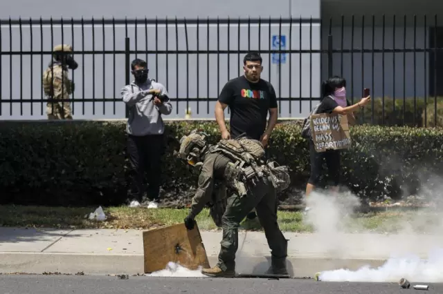 Trump'a yönelik protestolar büyüyor! Ulusal Muhafızlar görevlendirildi Trump'a yönelik protestolar büyüyor! Ulusal Muhafızlar görevlendirildi