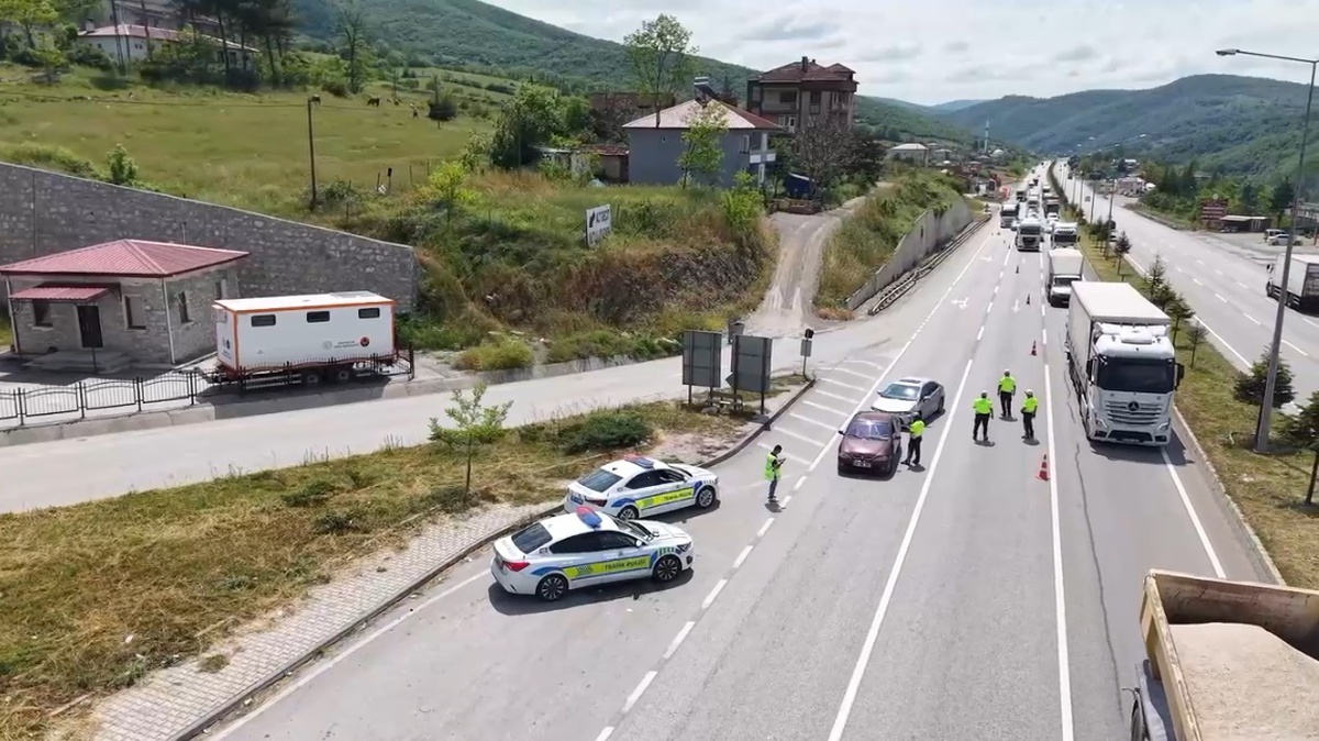 Kurban Bayramı\'nda 32 Kişi Trafik Kazasında Hayatını Kaybetti