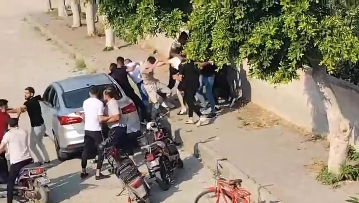 Hatay\'da Sokak Kavgası: Yumruklar Havada Uçuştu