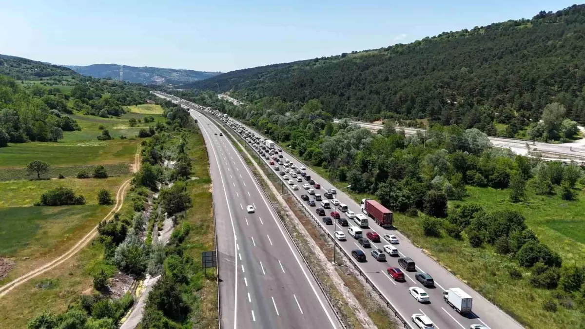 Bolu\'da Dönüş Yolculuğunda Trafik Çilesi