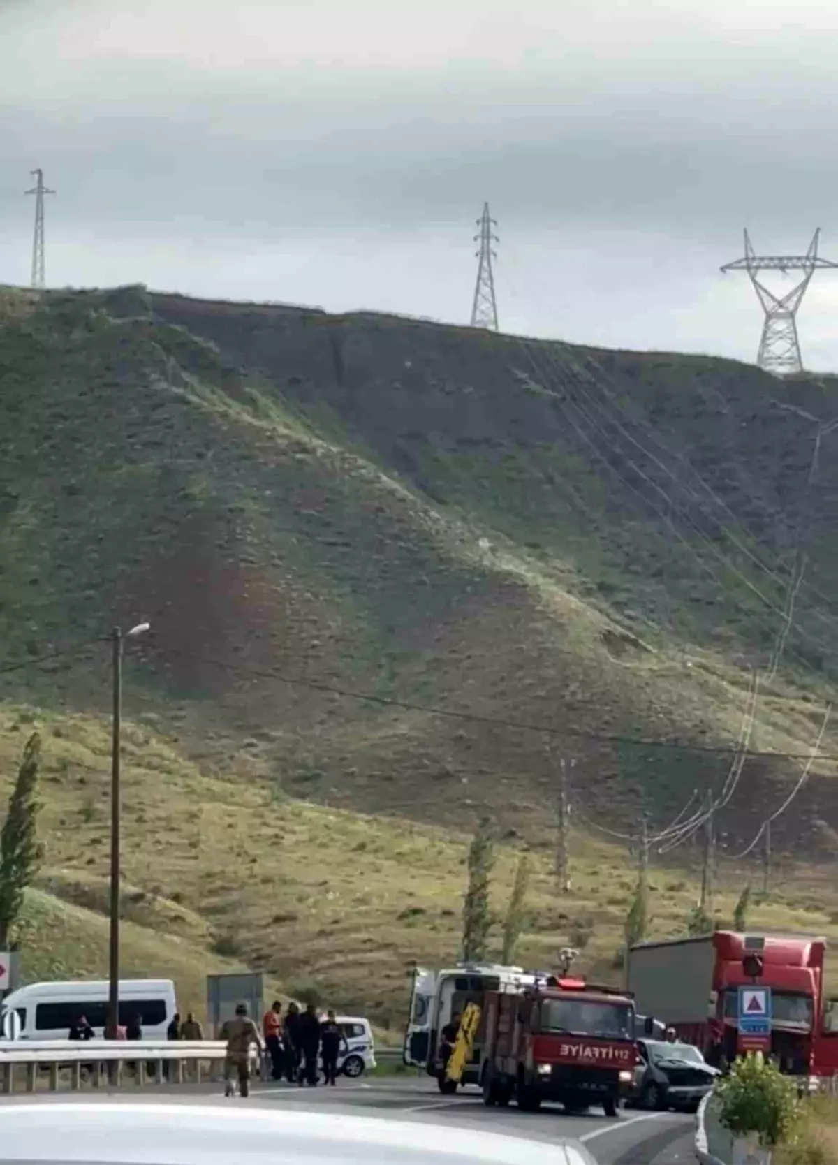 Kars\'ta Trafik Kazası: 1 Ölü, 2 Yaralı