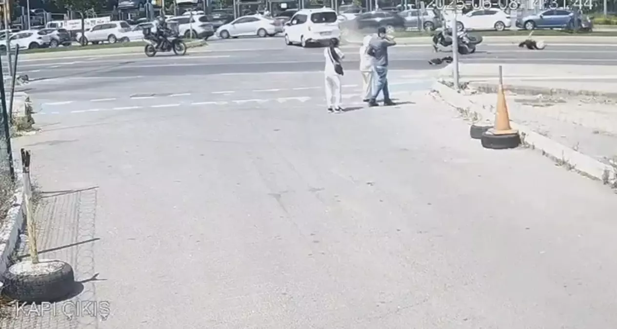 Kartal\'da Polis Kazası: 2 Yaralı