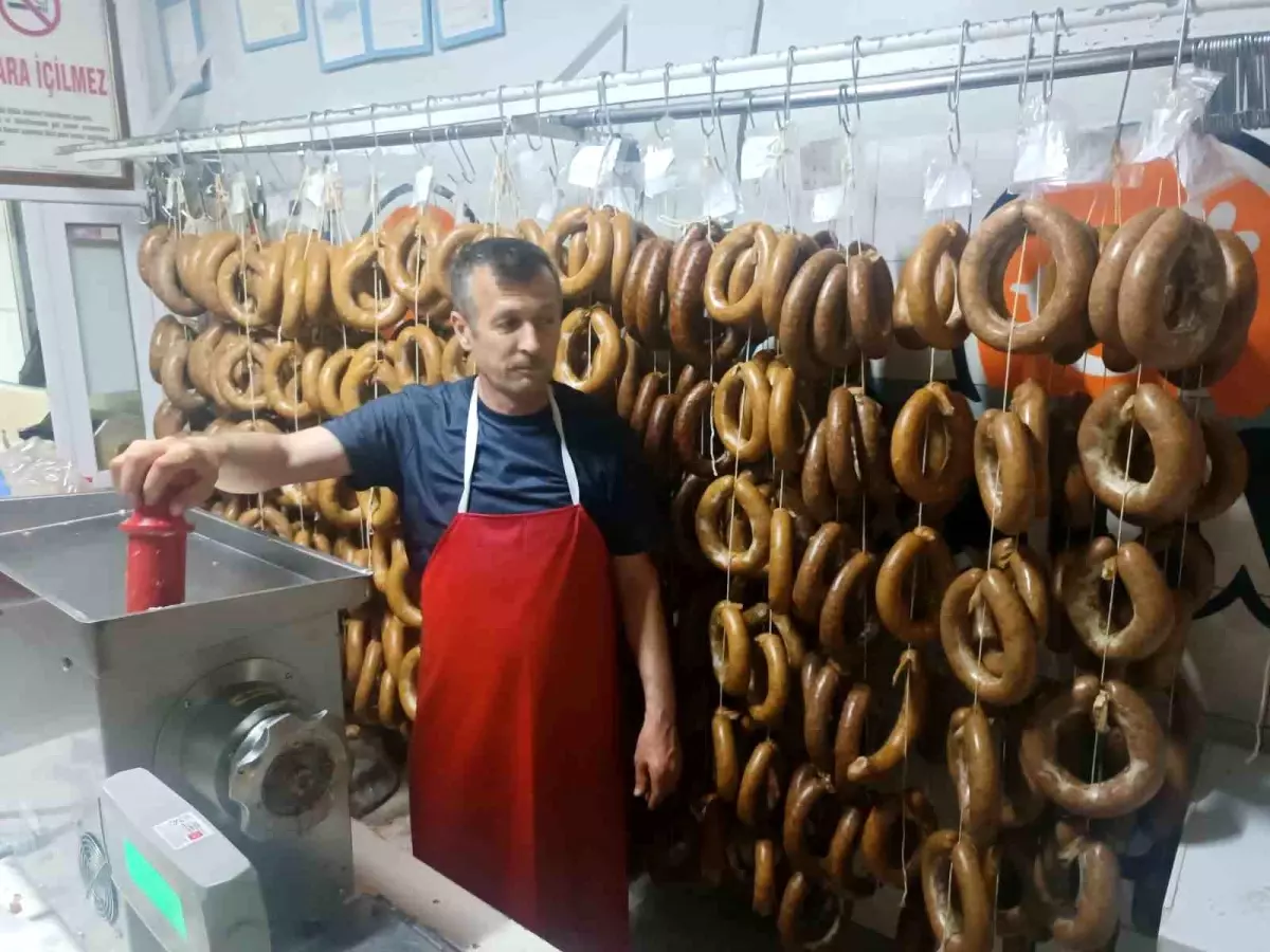 Kırka\'da Kurban Bayramı Sucuk Mesaisi