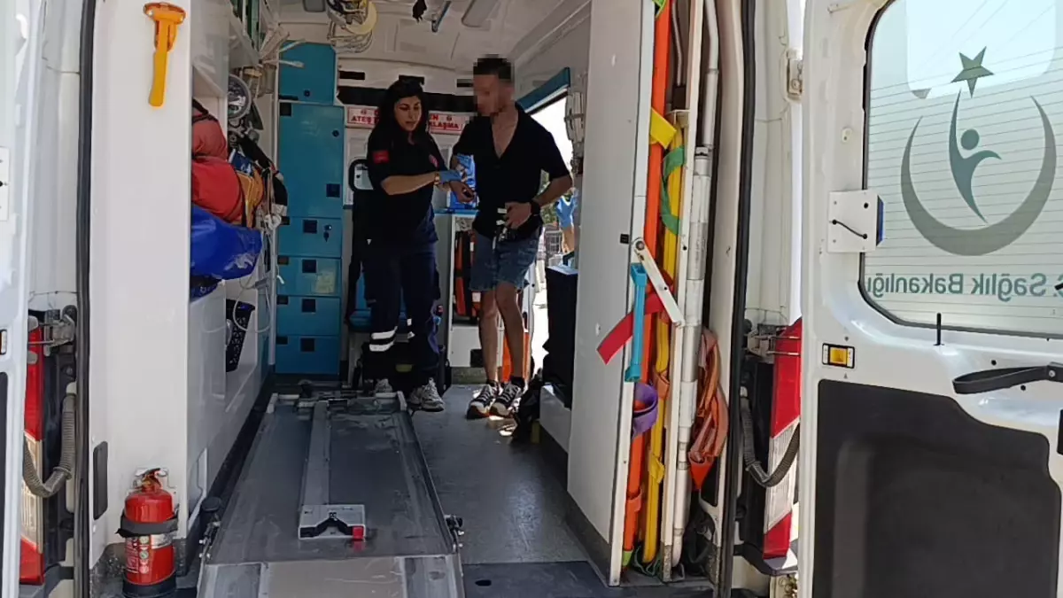 Epilepsi Nöbeti Geçiren Sürücü Kaza Yaptı