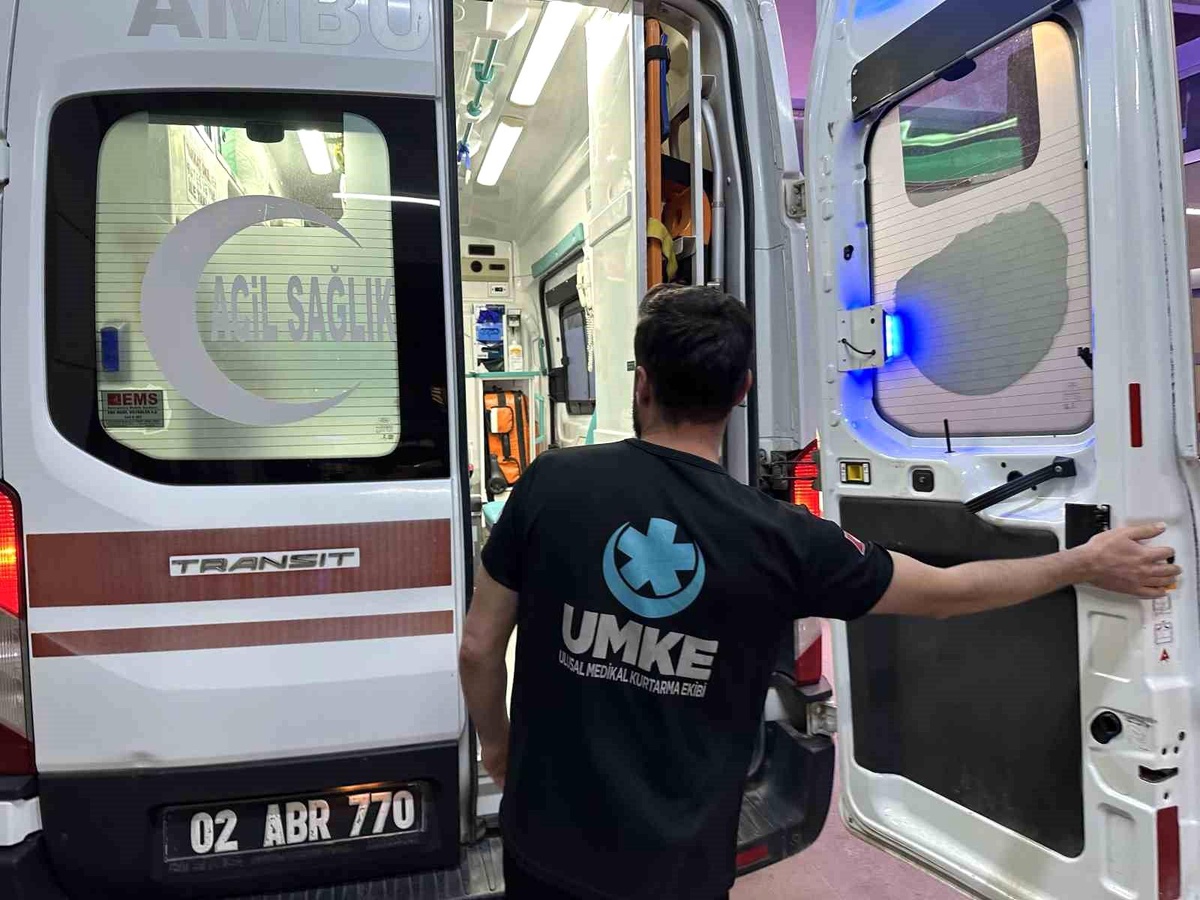 Adıyaman\'da 3 Yaşındaki Çocuk Düşerek Yaralandı