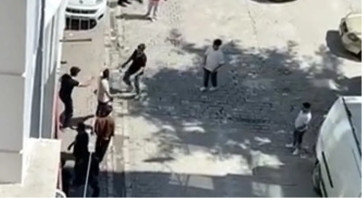 Esenyurt\'ta Bıçaklı Kavga: 1 Yaralı