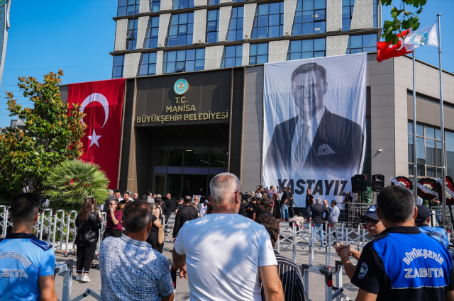 Ferdi Zeyrek için cenaze töreni düzenleniyor