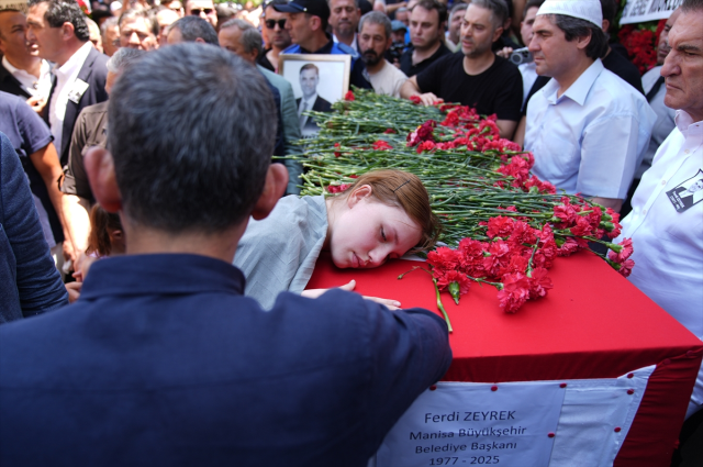 Ferdi Zeyrek'in kızlarının son isteği herkesi ağlattı