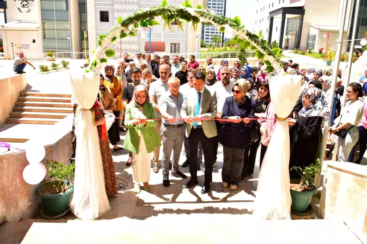 Elazığ Yurtlarında Sanat Sergisi