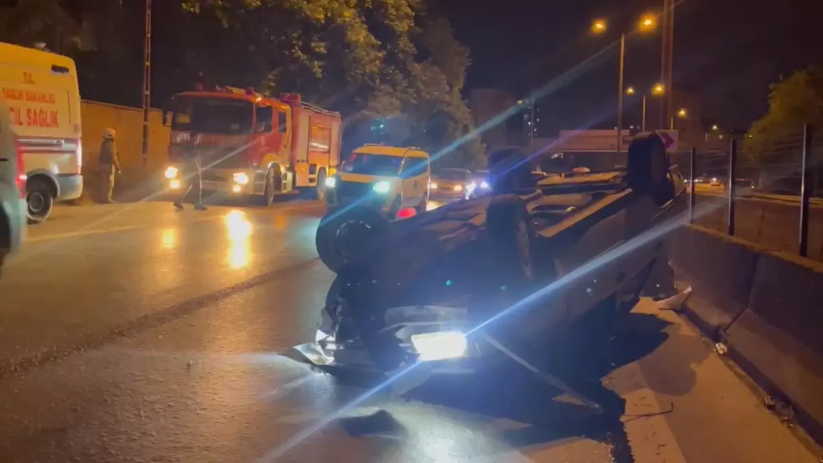 Kartal\'da Takla Atan Araçta İki Yaralı