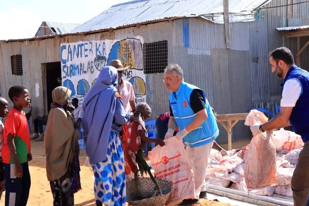 Somali\'de 1 Milyon İhtiyaç Sahibi Kurban Eti Aldı
