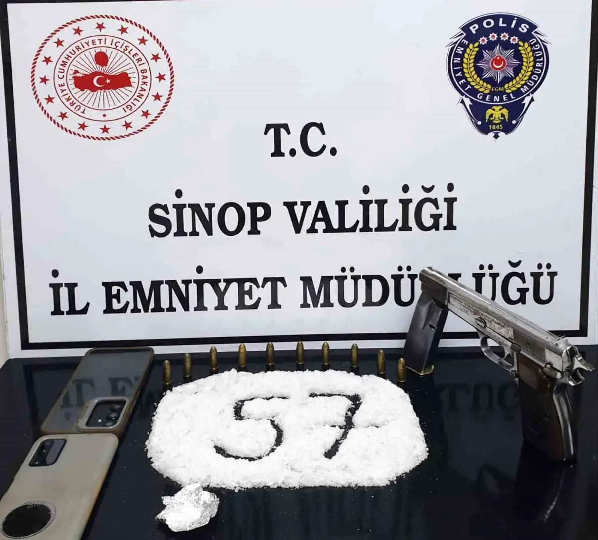 Sinop\'ta Uyuşturucu ve Kaçak Alkol Operasyonu