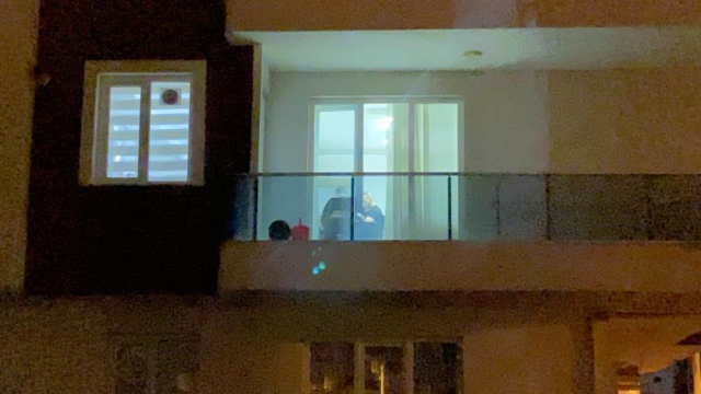 2 genç kız mahkemelik oldukları adamın eşini bıçakla katletti 2 genç kız mahkemelik oldukları adamın eşini bıçakla katletti