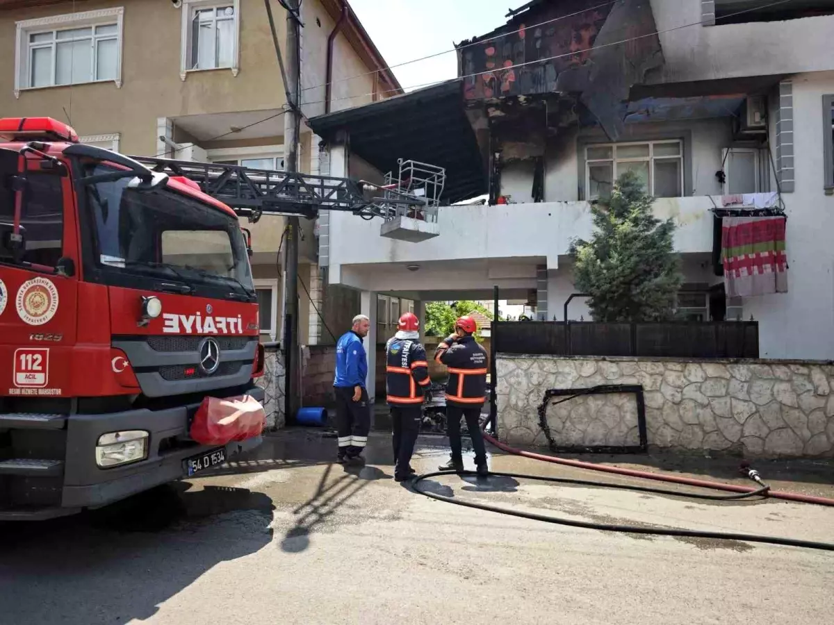 Akyazı\'da Yangın Kontrol Altına Alındı