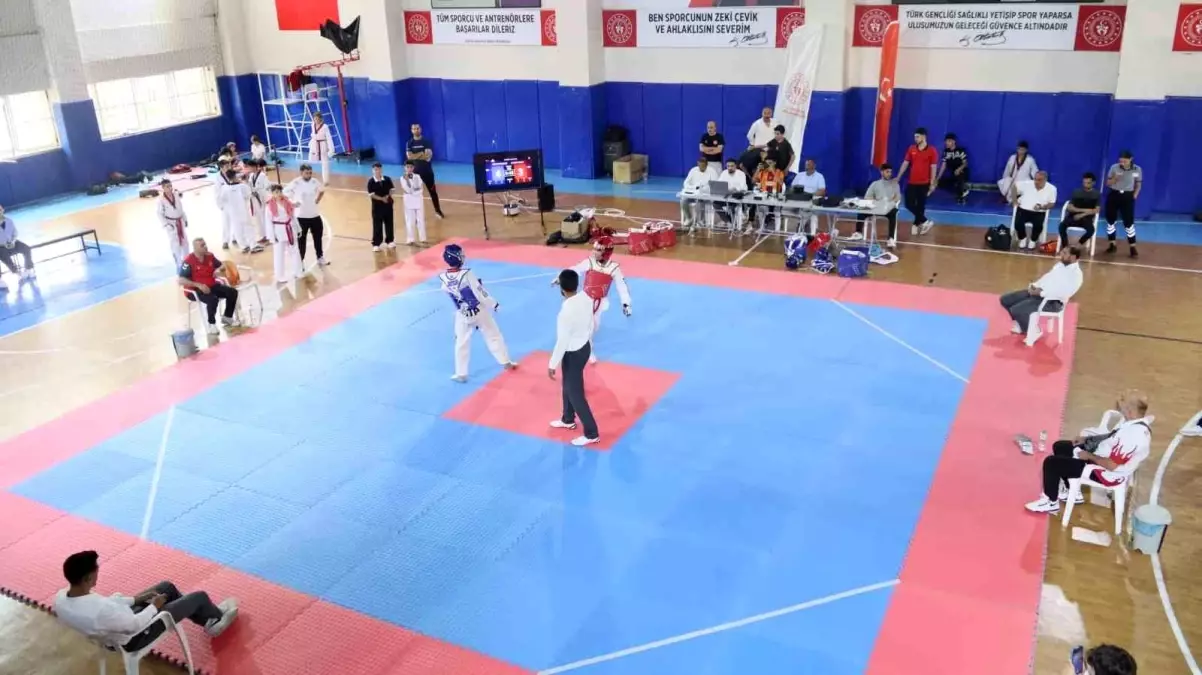 Elazığ\'da Taekwondo Seçmeleri Yoğun İlgiyle Yapıldı