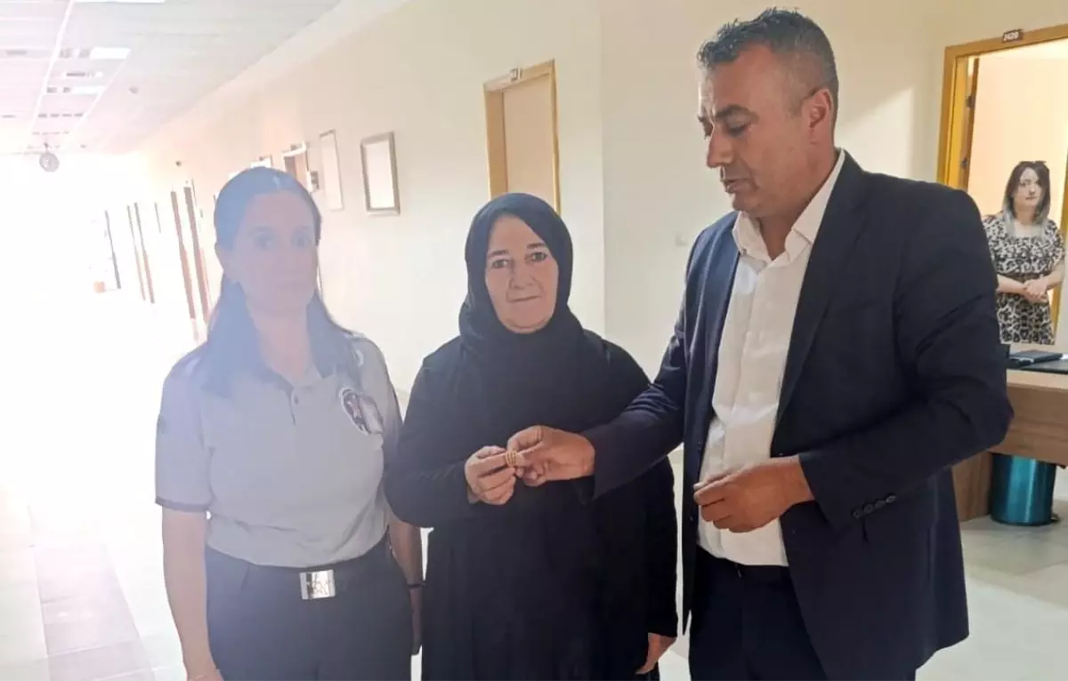 Kayıp Yüzük Sahibine Teslim Edildi