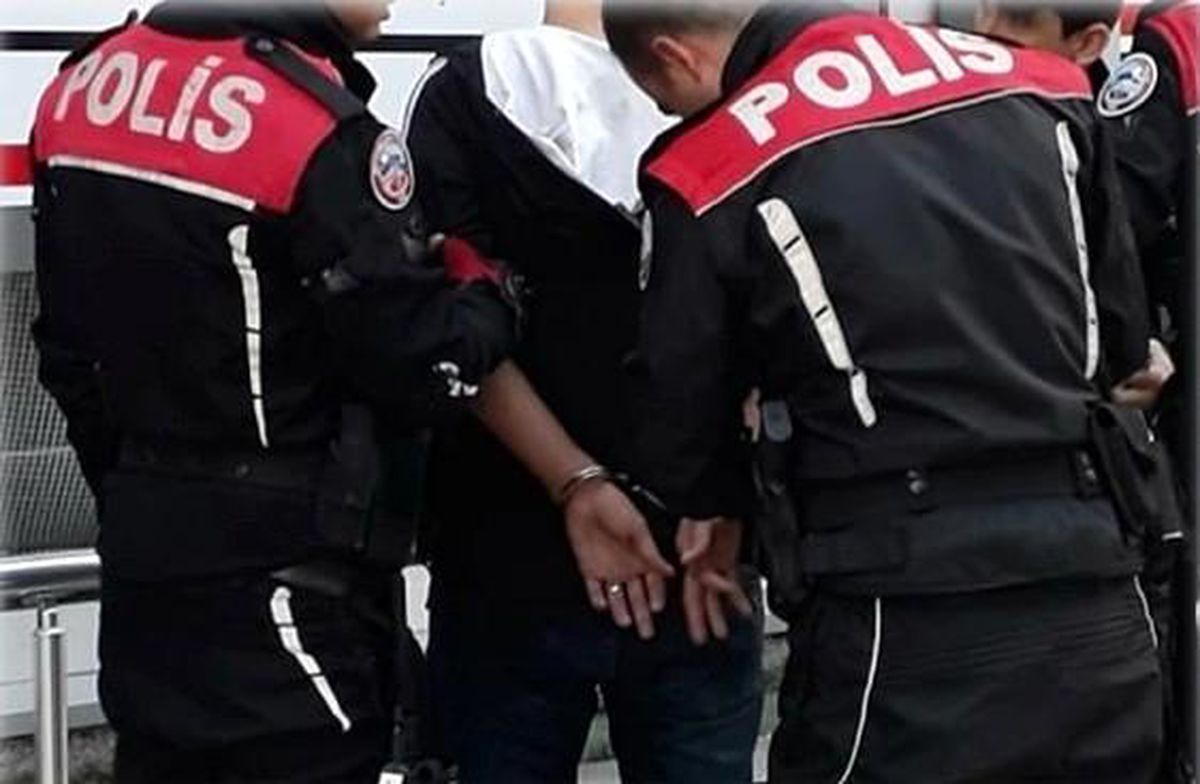 Isparta\'da \'dur\' ihtarına uymayan ehliyetsiz sürücü yakalandı