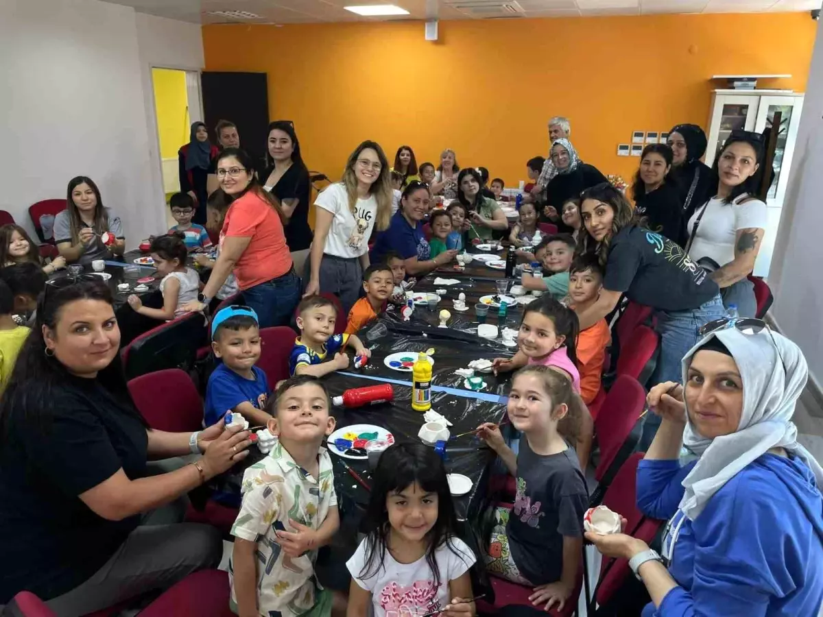 Anne-Çocuk Atölyesi\'nde Eğlenceli Zaman