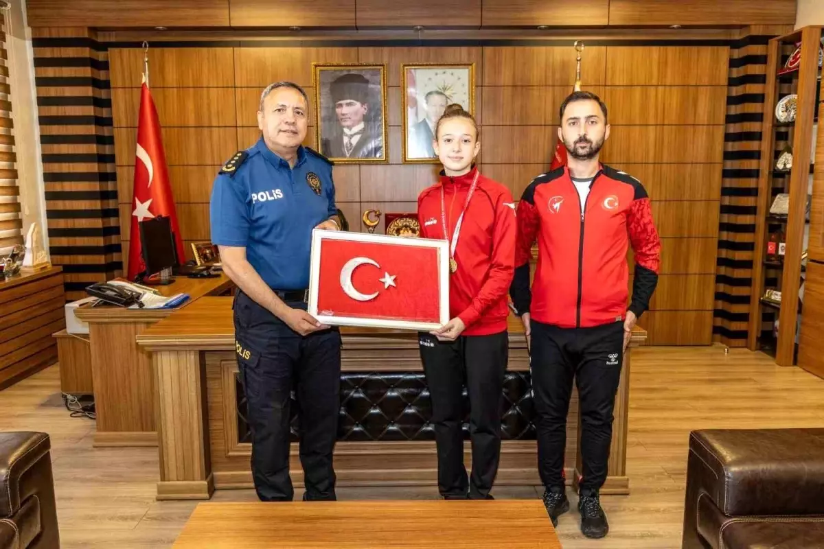 Ebrar Çakır\'dan Şampiyonluk