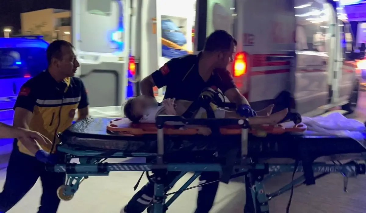 Adıyaman\'da 2 Yaşındaki Çocuk Düşerek Ağır Yaralandı