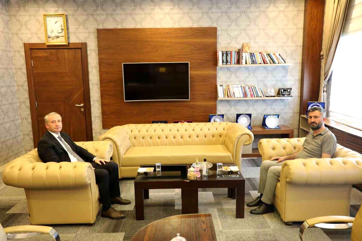 AK Parti\'den Eğitim Ziyareti