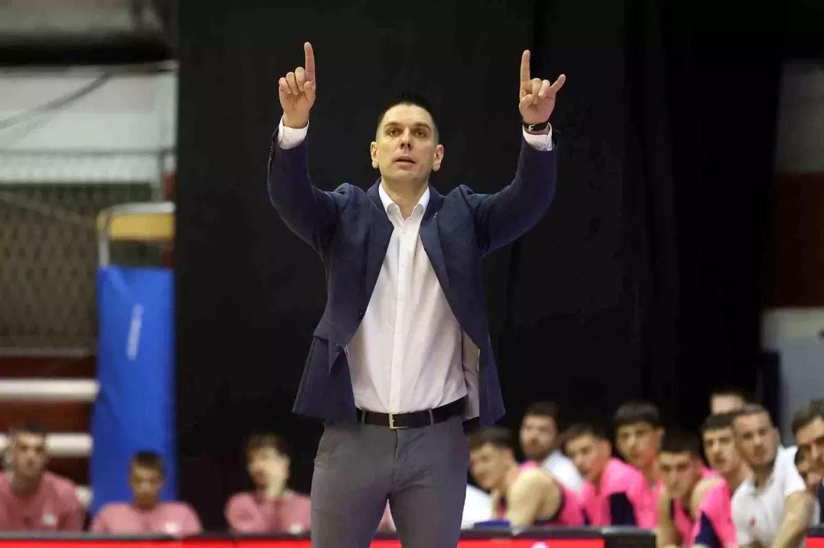 Bahçeşehir Koleji\'nde Yeni Antrenör Marco Barak