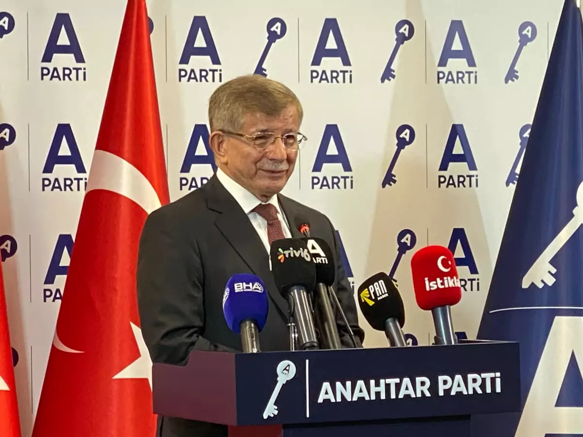 Davutoğlu ve Ağıralioğlu\'ndan Terörsüz Türkiye Vurgusu
