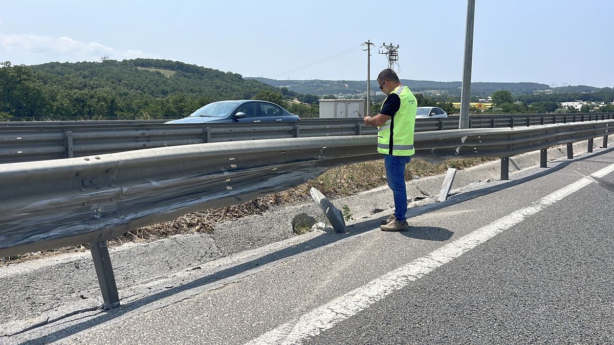Kocaeli\'de Trafik Kazası: 3 Yaralı