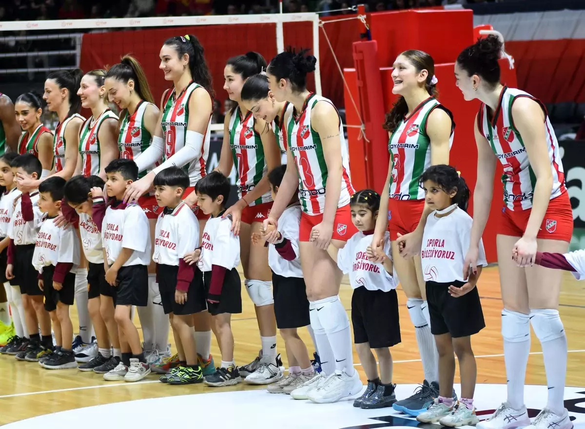 Karşıyaka Voleybol Şubesi Borçsuz Sezonu Tamamladı