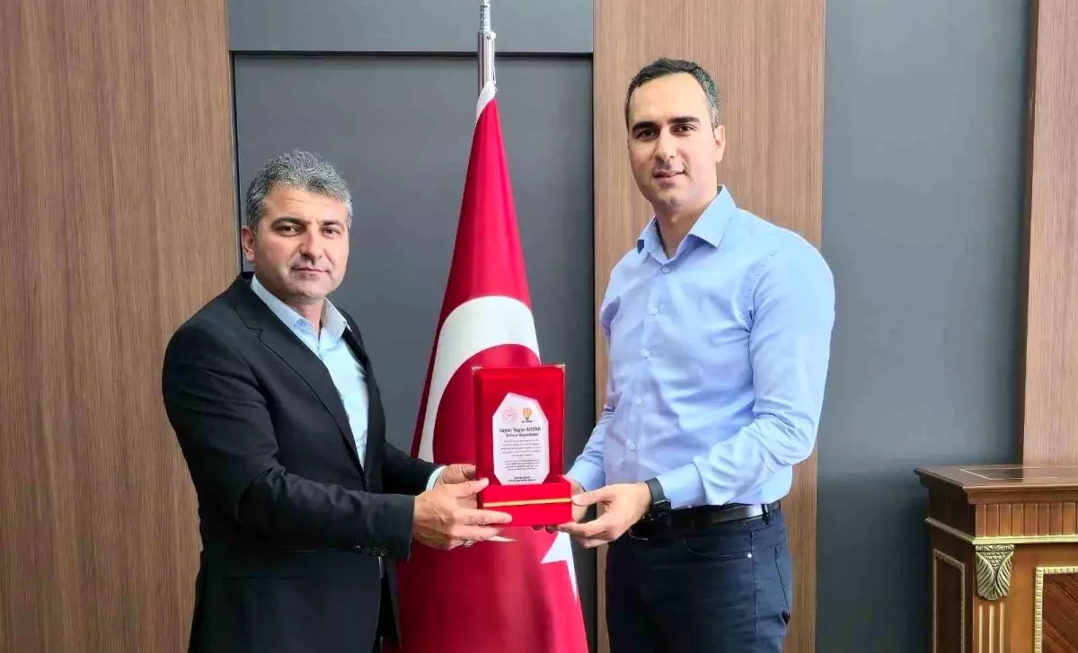Samsat Kaymakamı\'na Plaket