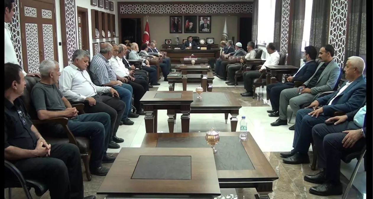 Pütürge\'de Dernek Başkanları ve Muhtarlar İş Birliği Kararı Aldı