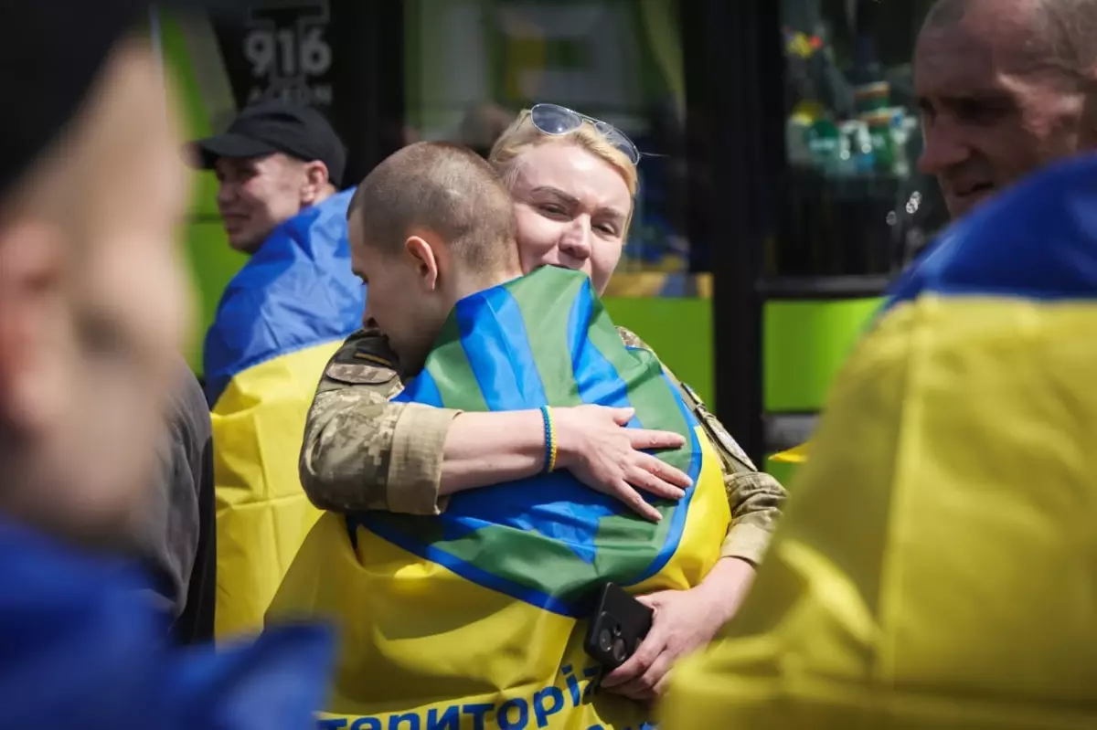 Rusya-Ukrayna Savaş Esiri Takası İstanbul\'da Gerçekleşti