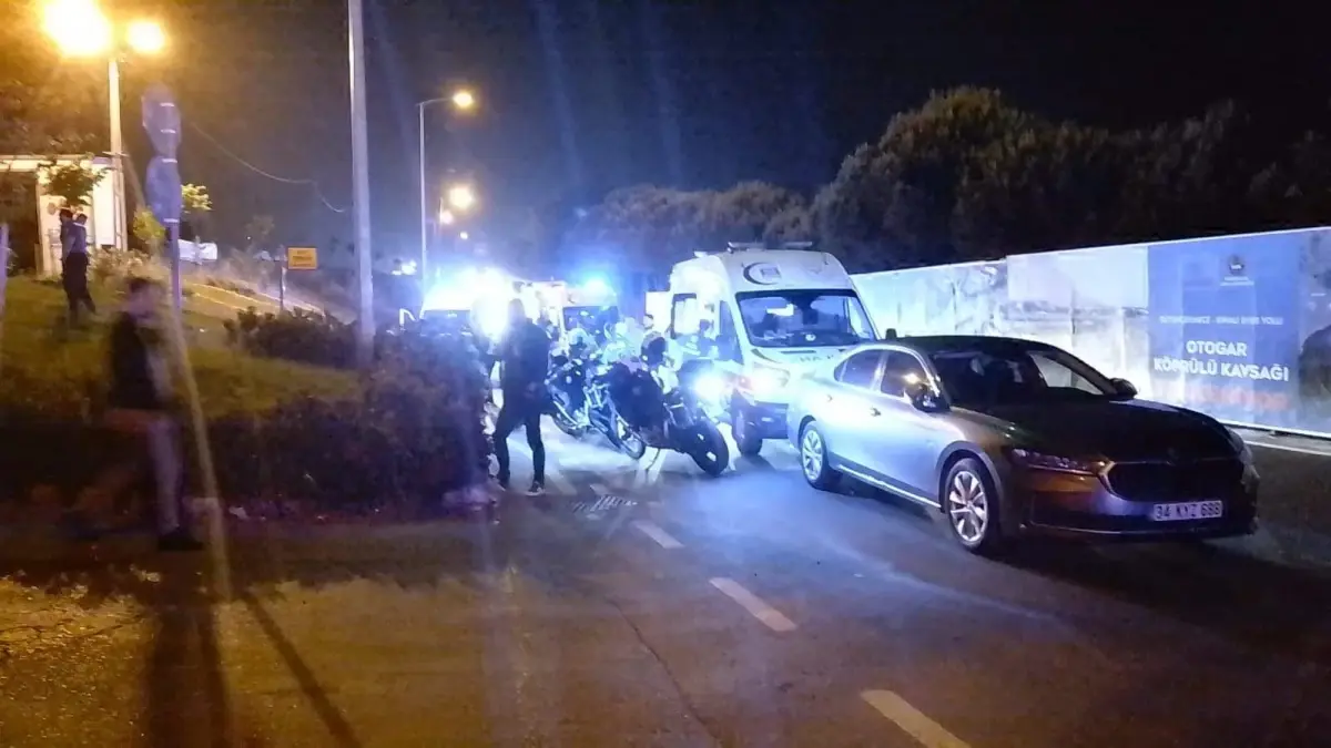 Silivri\'de Motosiklet Kazası: 5 Yaralı