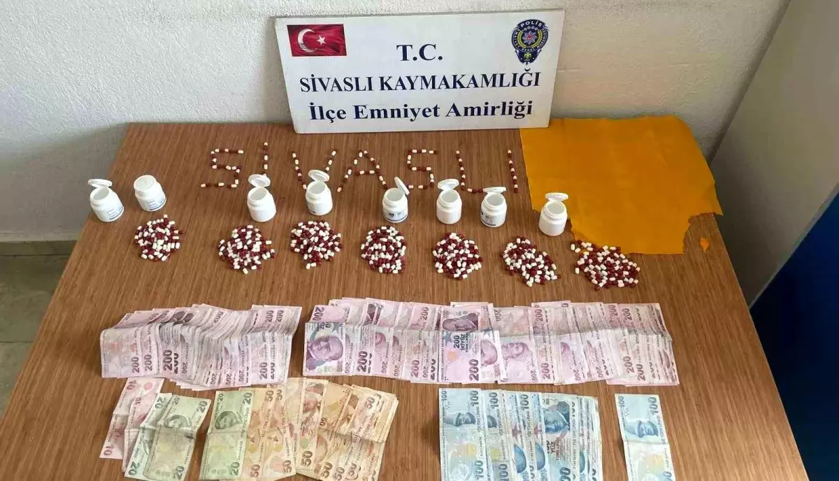 Uşak\'ta Uyuşturucu Operasyonu: 3 Tutuklama